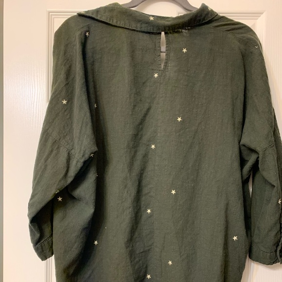 Green Button Down with Stars. - Picture 2 of 2